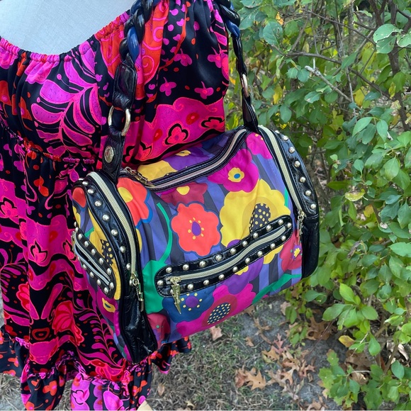 Betsey Johnson Betseyville Flower Power Bag - Picture 10 of 11